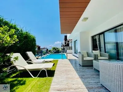 Kusadasinda Muhtesem Havuzlu Miray A3 Villa Kusadası